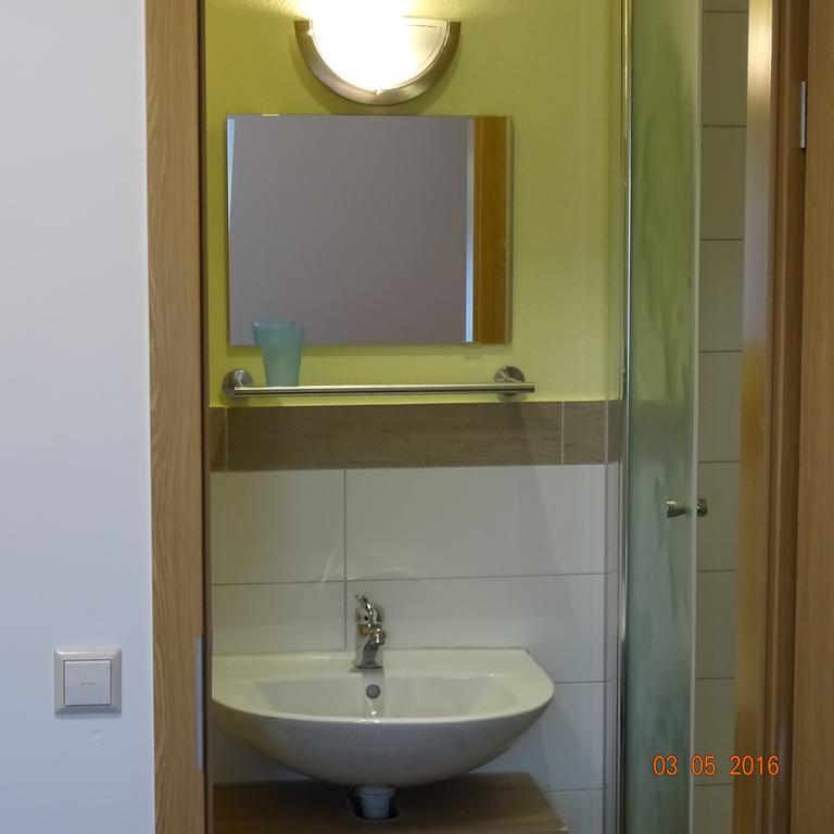 באד קרוצינגן Hotel Einstein מראה חיצוני תמונה