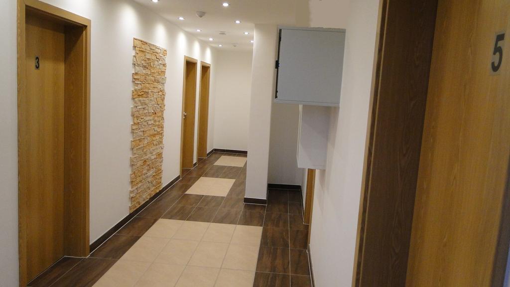 באד קרוצינגן Hotel Einstein מראה חיצוני תמונה