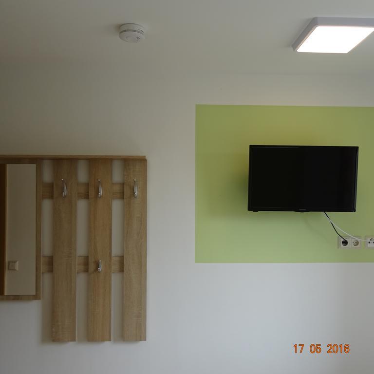 באד קרוצינגן Hotel Einstein מראה חיצוני תמונה